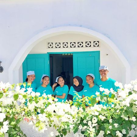 Anjo Maumere Hotel & Restaurant Экстерьер фото