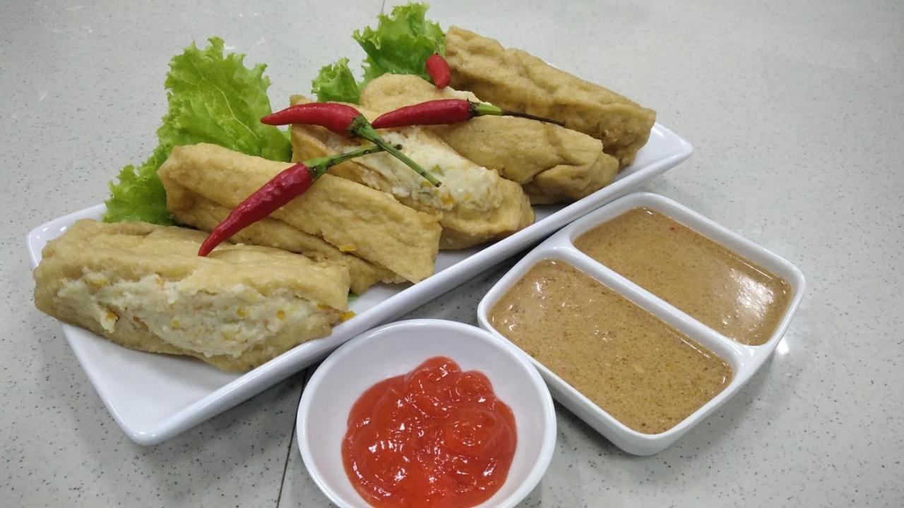 Anjo Maumere Hotel & Restaurant Экстерьер фото