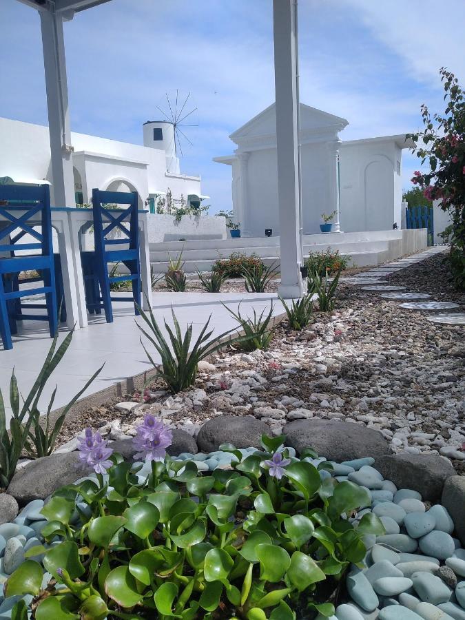 Anjo Maumere Hotel & Restaurant Экстерьер фото