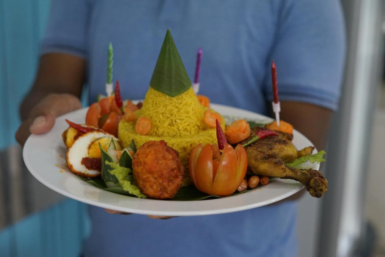 Anjo Maumere Hotel & Restaurant Экстерьер фото
