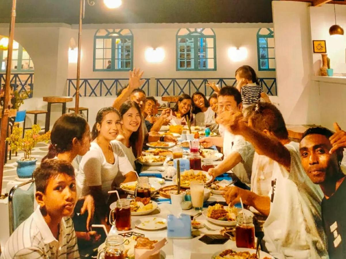 Anjo Maumere Hotel & Restaurant Экстерьер фото