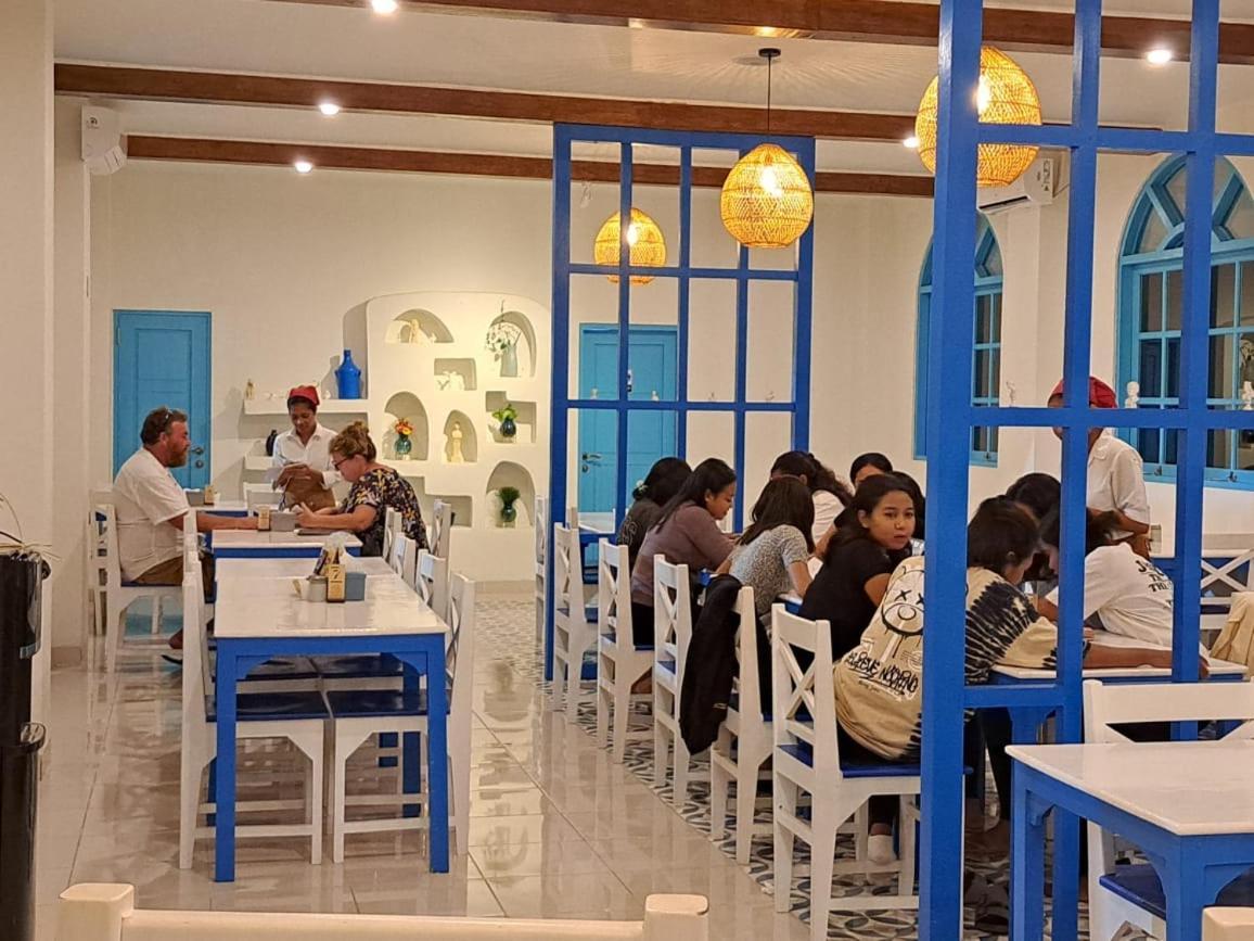Anjo Maumere Hotel & Restaurant Экстерьер фото