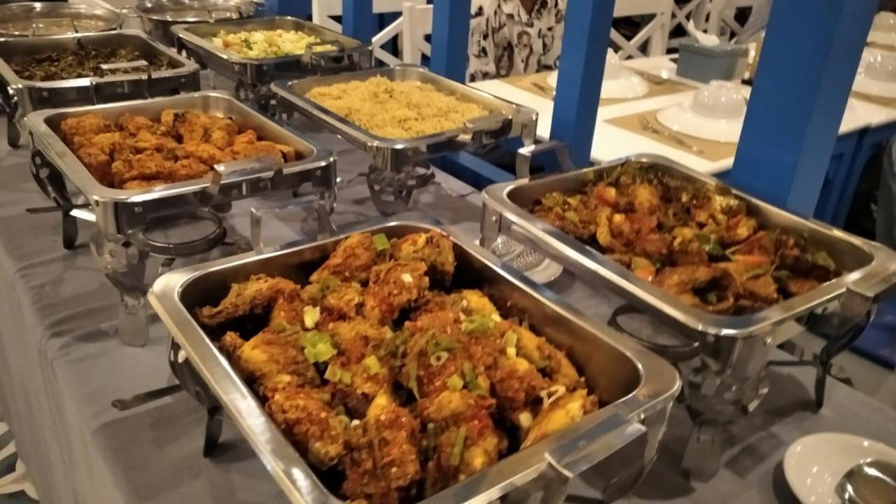 Anjo Maumere Hotel & Restaurant Экстерьер фото